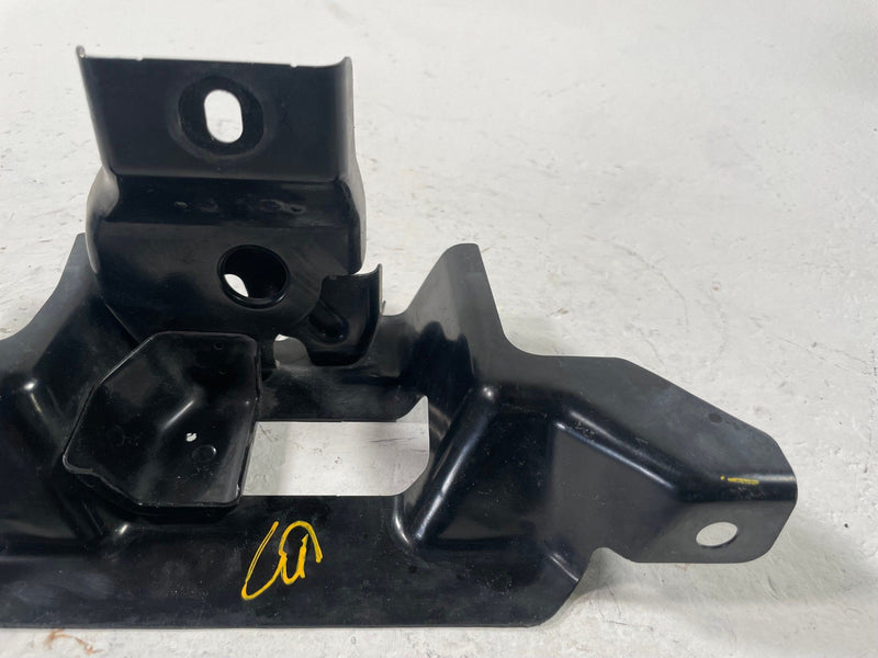 Load image into Gallery viewer, 2017-2022 INFINITI Q60 RADIATOR SUPPORT HOOD LATCH CENTER MOUNT BRACKET # 112465
