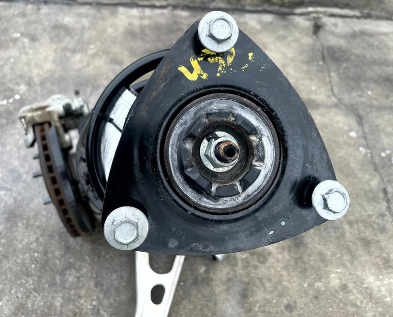 Load image into Gallery viewer, 2021 - 2023 NISSAN ROGUE AWD FRONT LEFT SIDE SUSPENSION KNEE ASSEMBLY # 106872
