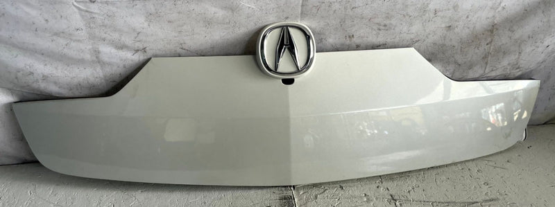 Load image into Gallery viewer, 2019 - 2020 ACURA ILX DECK TRUNK LID MOLDING COVER 74895-T3R-A0 WHITE # 113671

