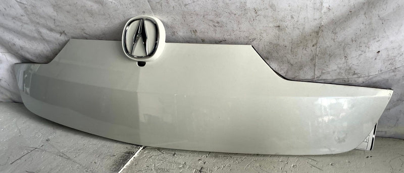 Load image into Gallery viewer, 2019 - 2020 ACURA ILX DECK TRUNK LID MOLDING COVER 74895-T3R-A0 WHITE # 113671
