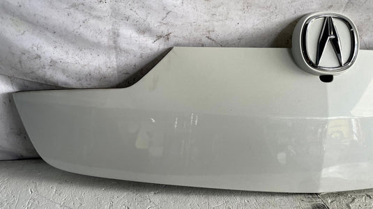 2019 - 2020 ACURA ILX DECK TRUNK LID MOLDING COVER 74895-T3R-A0 WHITE