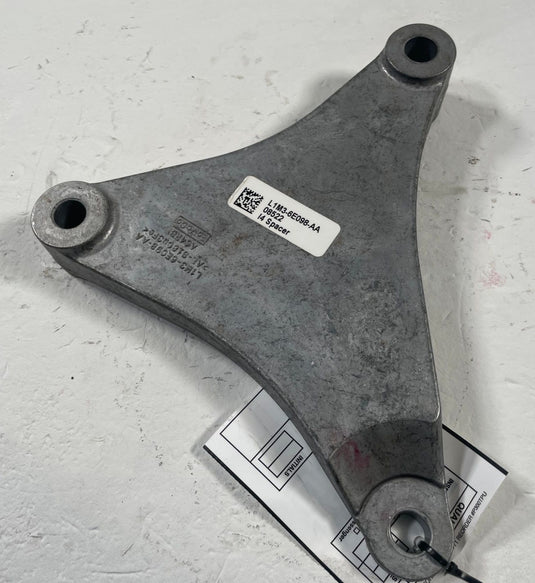 2020 - 2025 FORD EXPLORER FRONT RIGHT SIDE ENGINE MOUNT SPACER 2.3L