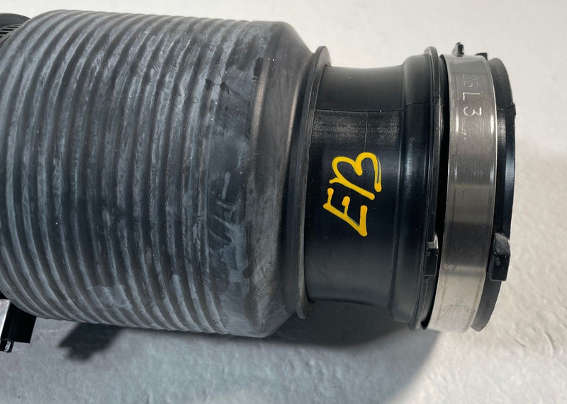 Load image into Gallery viewer, 2021-2025 HYUNDAI SANTA FE ENGINE AIR INTAKE PIPE TUBE 2.5L 28130-L1600 # 106914
