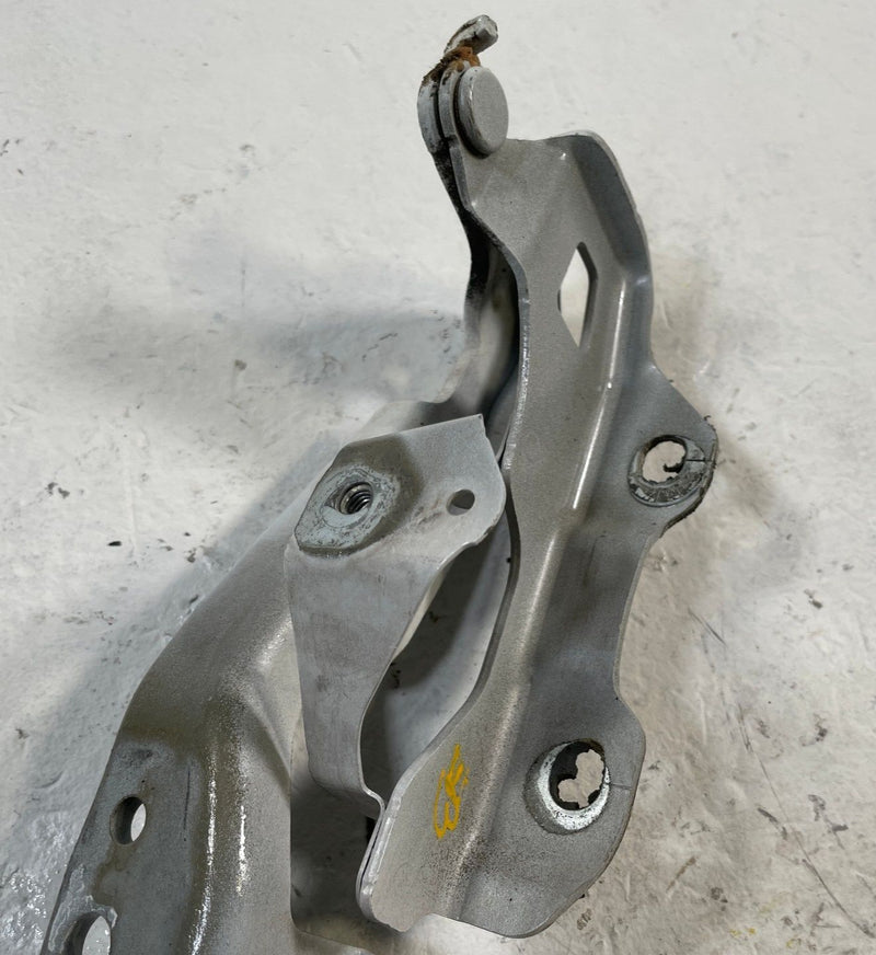 Load image into Gallery viewer, 19-25 ACURA RDX FRONT LEFT &amp; RIGHT SIDE HOOD BONNET HINGES PAIR WHITE # 109709
