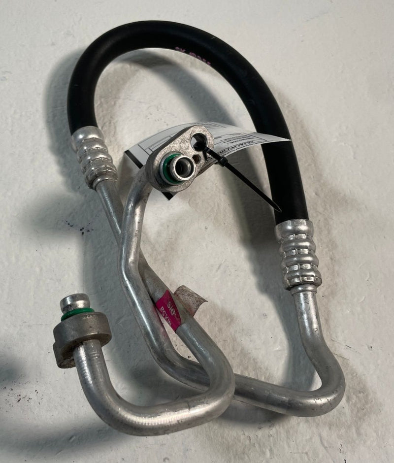 Load image into Gallery viewer, 24-26 HYUNDAI SANTA FE AC AIR CONDITIONING DISCHARGE HOSE PIPE TUBE 2.5L #106953
