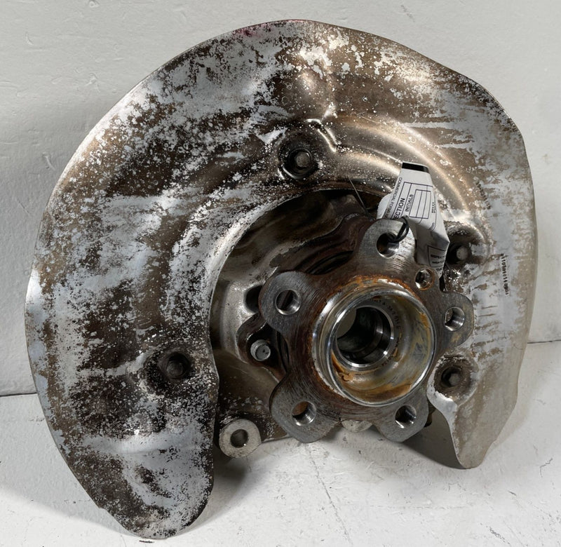 Load image into Gallery viewer, 2018 - 2024 BMW X3 G01 REAR RIGHT PASSENGER SIDE SPINDLE KNUCKLE HUB # 108307
