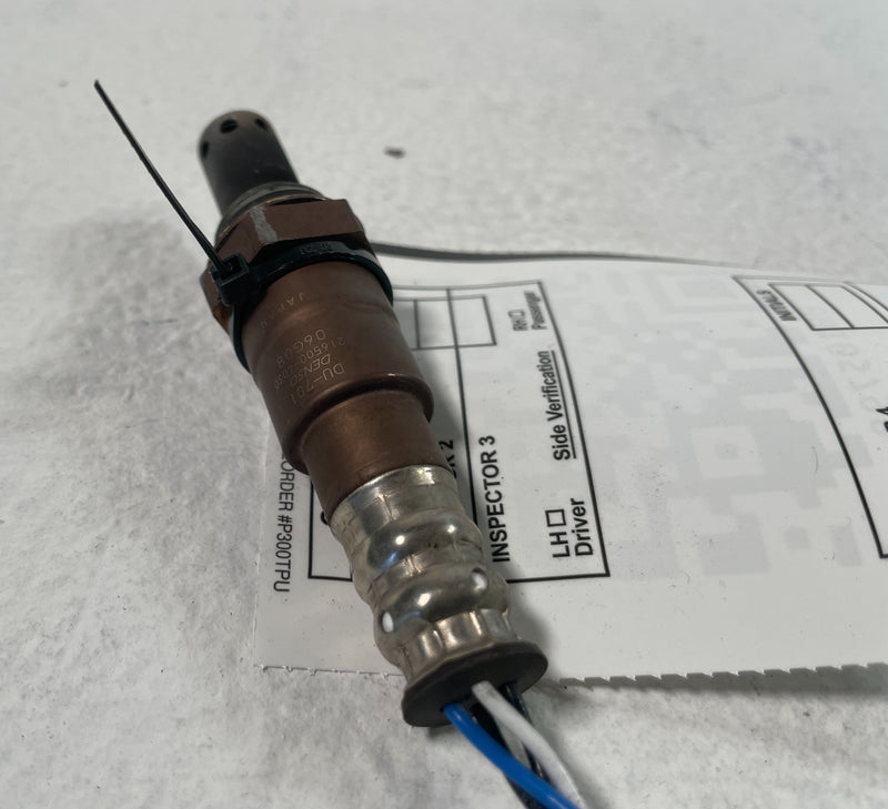 Load image into Gallery viewer, 23-25 HONDA PILOT FRONT RIGHT EMISSION SYSTEM LAMBDA O2 OXYGEN SENSOR # 105798
