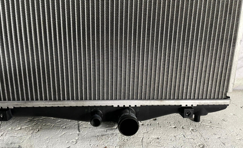 Load image into Gallery viewer, 16-22 ACURA ILX ENGINE COOLANT COOLING RADIATOR ASSEMBLY 19010-R4H-A02 # 113673
