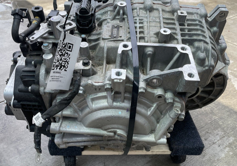 Load image into Gallery viewer, HYUNDAI TUCSON FWD AUTO TRANSMISSION ASSEMBLY 34K MILES 2.5L 2025-2026 # 108802
