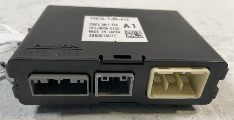 Load image into Gallery viewer, 2019-2025 ACURA RDX REAR LIFTGATE POWER CONTROL MODULE UNIT # 109715
