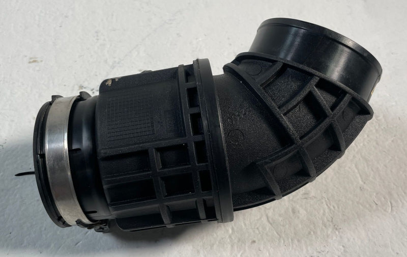 Load image into Gallery viewer, 21-26 HYUNDAI SANTA FE SANTA CRUZ ENGINE AIR INTAKE HOSE PIPE TUBE 2.5L # 106910
