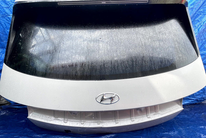 Load image into Gallery viewer, HYUNDAI IONIQ 5 TRUNK LID DECK TAIL GATE TAILGATE ASSEMBLY GRAY 22-24 # 108859

