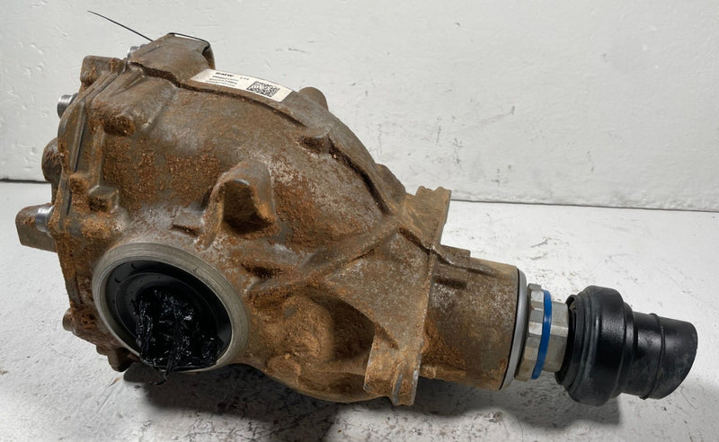 Load image into Gallery viewer, 2018 - 2025 BMW X3 X4 G01 G02 REAR AXLE DIFFERENTIAL CARRIER 2.0L #108339
