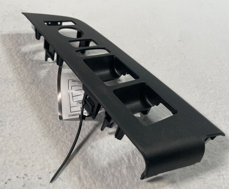 Load image into Gallery viewer, 2023-2025 HONDA PILOT FRONT LEFT DRIVER SIDE WINDOW SWITCH BEZEL COVER # 105779
