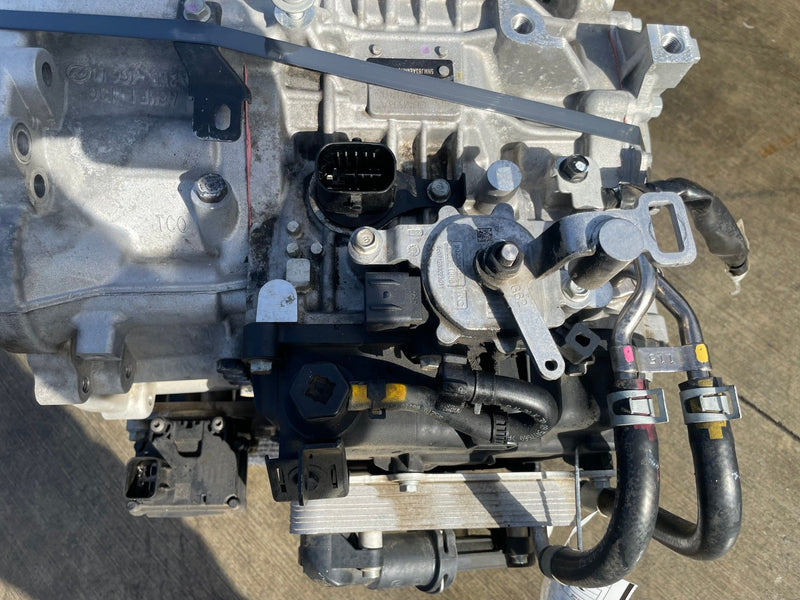 Load image into Gallery viewer, HYUNDAI TUCSON FWD AUTOMATIC TRANSMISSION ASSEMBLY 2.5L 41K MILES 22-24 # 113734
