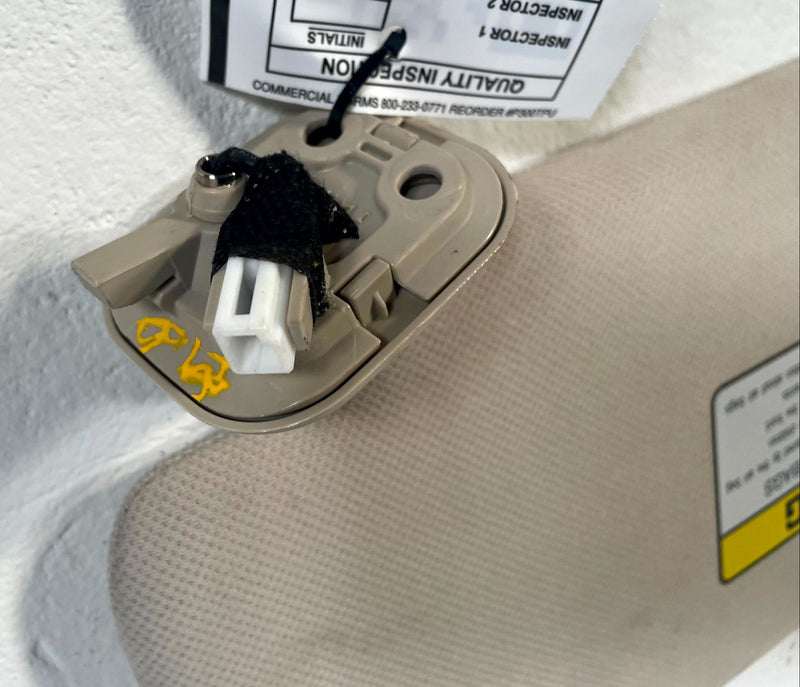 Load image into Gallery viewer, 2019 - 2025 GENESIS G70 FRONT RIGHT PASSENGER SIDE SUNVISOR SUN VISOR # 113871
