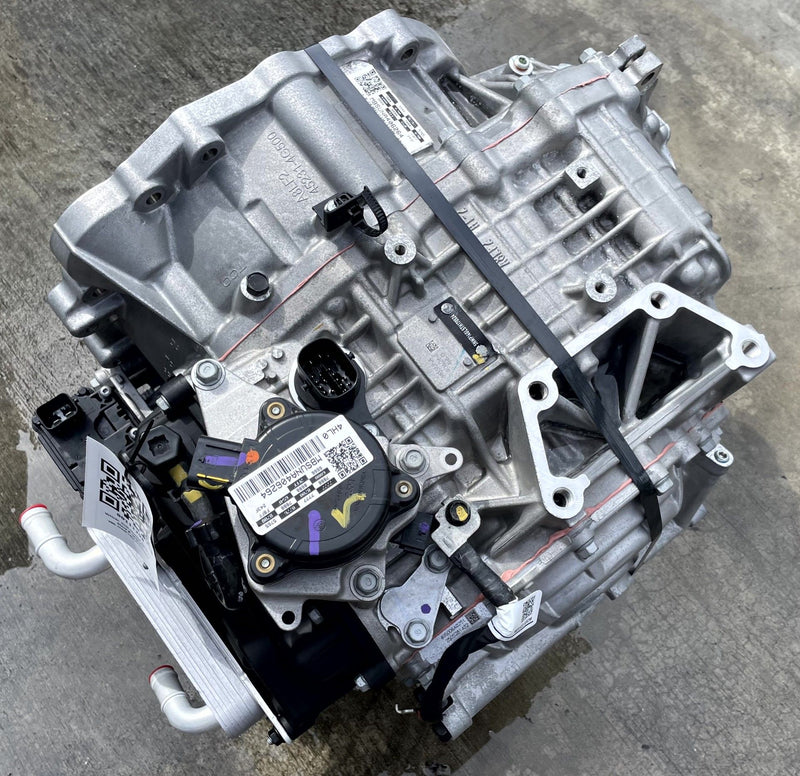 Load image into Gallery viewer, HYUNDAI SANTA FE FWD AUTOMATIC TRANSMISSION ASSEMBLY 2.5L 1K MILES 2026 # 111298
