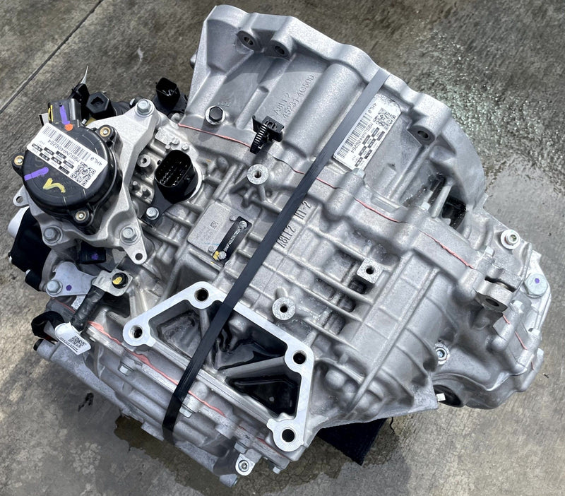 Load image into Gallery viewer, HYUNDAI SANTA FE FWD AUTOMATIC TRANSMISSION ASSEMBLY 2.5L 1K MILES 2026 # 111298
