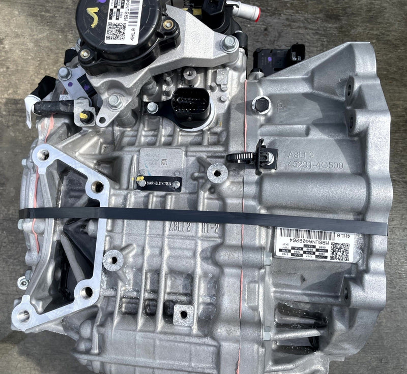 Load image into Gallery viewer, HYUNDAI SANTA FE FWD AUTOMATIC TRANSMISSION ASSEMBLY 2.5L 1K MILES 2026 # 111298
