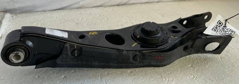 Load image into Gallery viewer, 2022-2026 HYUNDAI SANTA FE FWD REAR LEFT LOWER CONTROL ARM SPRING PERCH # 106949
