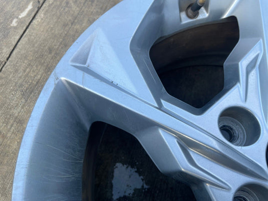 HYUNDAI TUCSON 17x7 5 SPOKE SILVER ALLOY WHEEL W/TIRE (ONLY#1) 22-24 # 113735