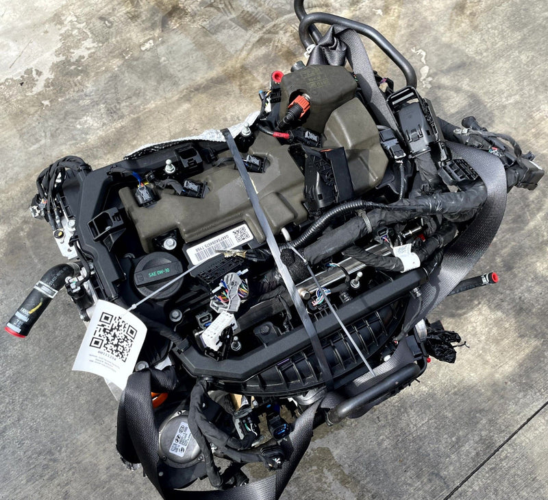 Load image into Gallery viewer, HYUNDAI SANTA FE FWD G4K ENGINE MOTOR ASSEMBLY 2.5L 1K MILES 2024-2026 # 111294
