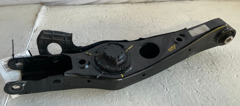 Load image into Gallery viewer, 2022-2026 HYUNDAI SANTA FE FWD REAR LEFT LOWER CONTROL ARM SPRING PERCH # 106949
