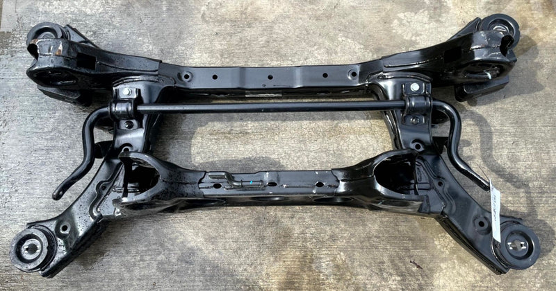 Load image into Gallery viewer, 24-26 HYUNDAI SANTA FE FWD REAR SUSPENSION CRADLE CROSSMEMBER SUBFRAME # 111297

