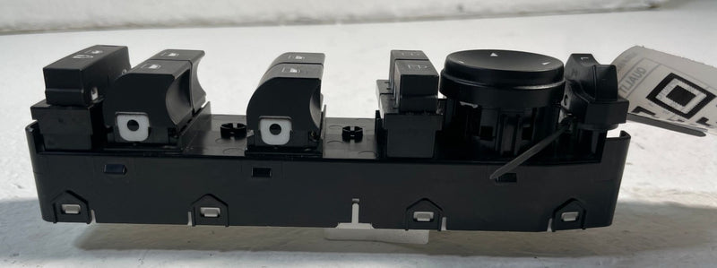 Load image into Gallery viewer, 2024 - 2025 HYUNDAI SANTA FE FRONT LEFT SIDE MASTER DOOR WINDOW SWITCH # 106891
