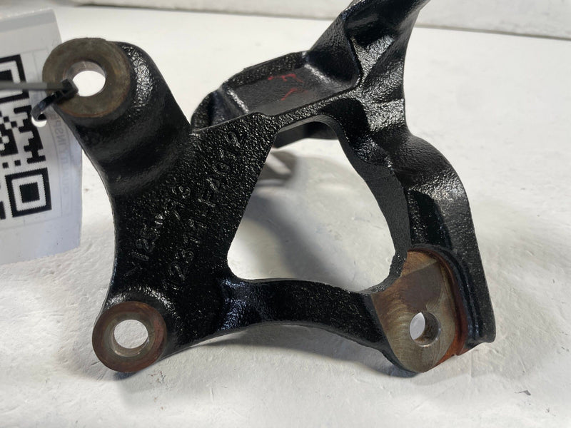 Load image into Gallery viewer, 2022-2026 TOYOTA TUNDRA SEQUOIA FRONT RIGHT ENGINE FRAME MOUNT BRACKET # 108366
