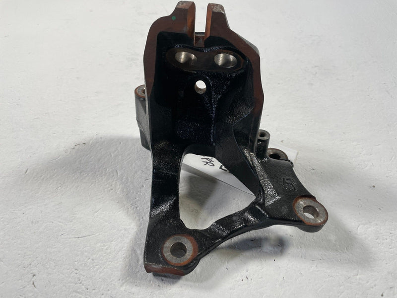 Load image into Gallery viewer, 2022-2026 TOYOTA TUNDRA SEQUOIA FRONT RIGHT ENGINE FRAME MOUNT BRACKET # 108366
