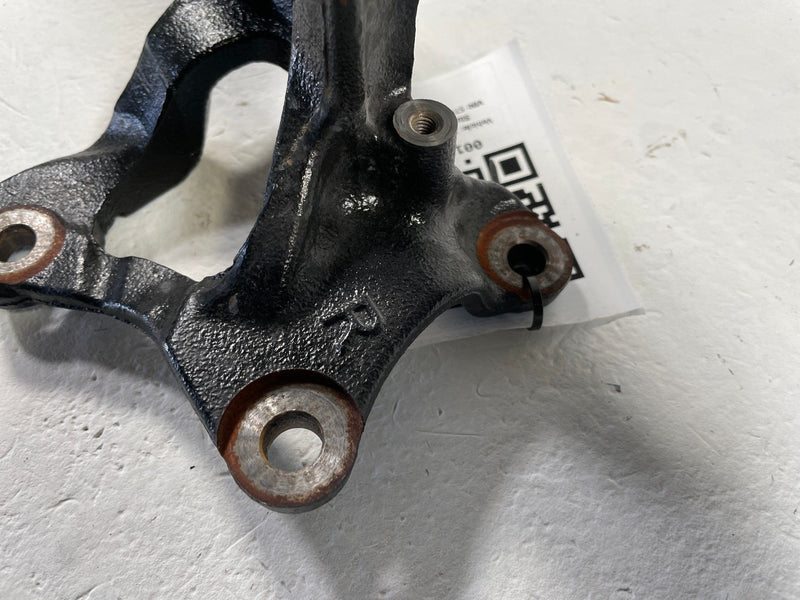 Load image into Gallery viewer, 2022-2026 TOYOTA TUNDRA SEQUOIA FRONT RIGHT ENGINE FRAME MOUNT BRACKET # 108366
