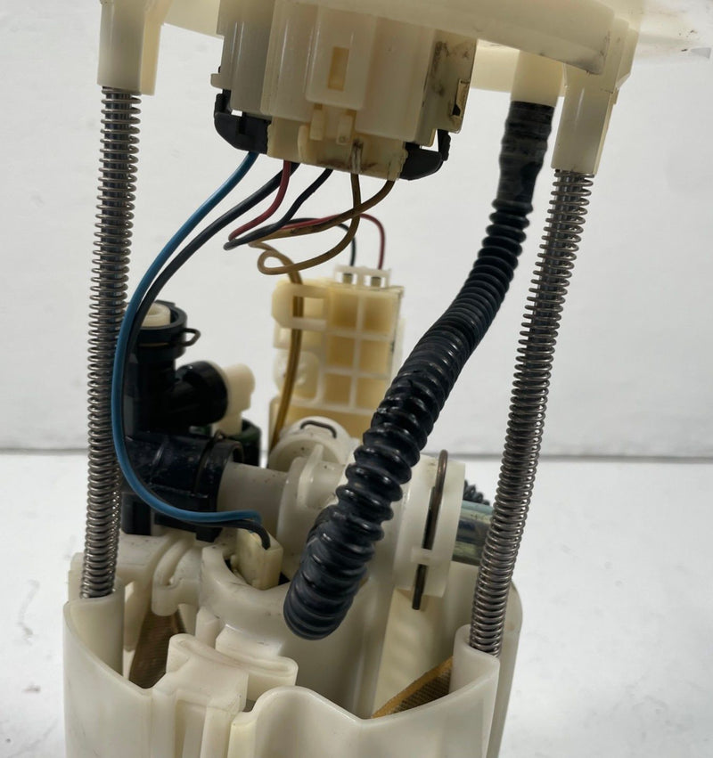Load image into Gallery viewer, 17 INFINITI Q60 FUEL GAS TANK PUMP SENDING UNIT ASSEMBLY 3.0L 170404HK0A #112528
