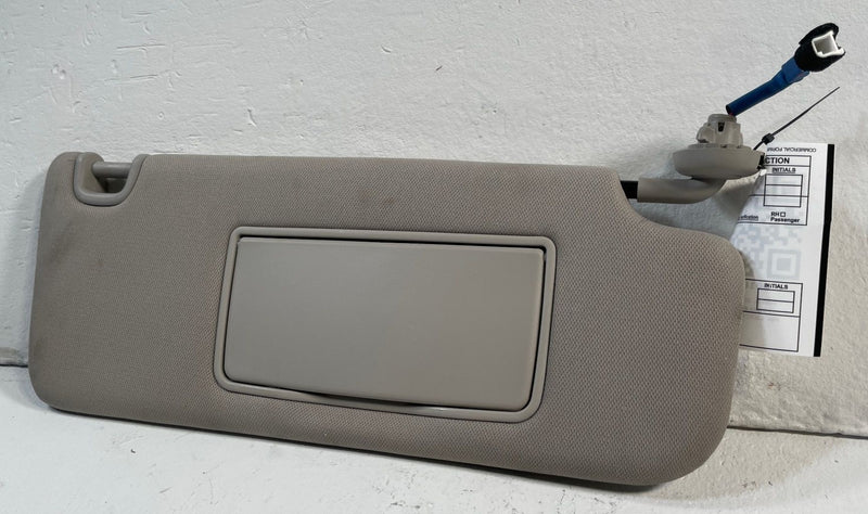 Load image into Gallery viewer, 2019 - 2024 ACURA RDX FRONT RIGHT PASSENGER SIDE SUN VISOR SUNVISOR 2.0L #109696
