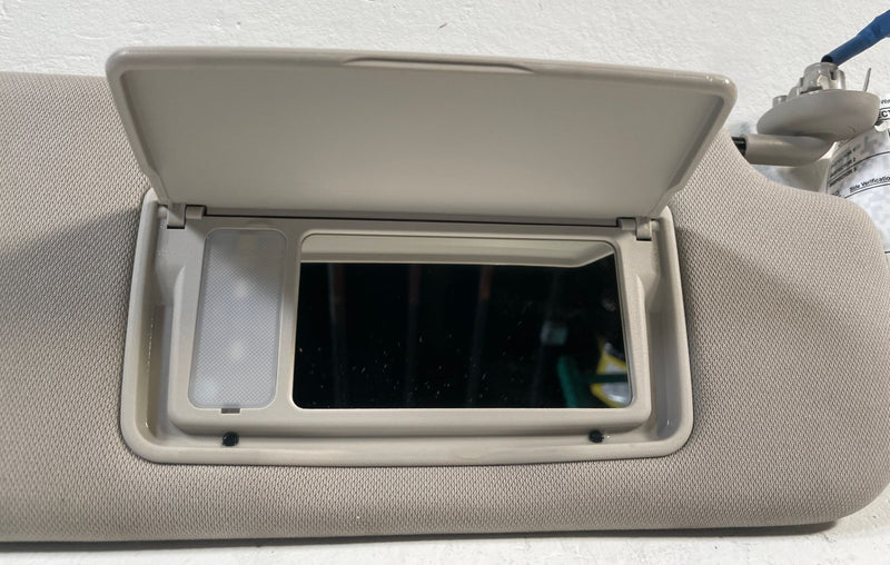 Load image into Gallery viewer, 2019 - 2024 ACURA RDX FRONT RIGHT PASSENGER SIDE SUN VISOR SUNVISOR 2.0L #109696
