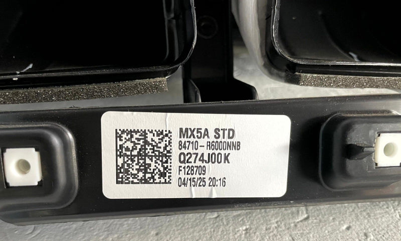 Load image into Gallery viewer, 2024 - 2026 HYUNDAI SANTA FE FRONT DASHBOARD INSTRUMENT PANEL ASSEMBLY # 111306
