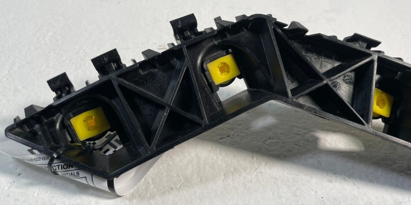 Load image into Gallery viewer, 2024-2026 HYUNDAI SANTA FE REAR RIGHT SIDE BUMPER UPPER SUPPORT BRACKET # 106894
