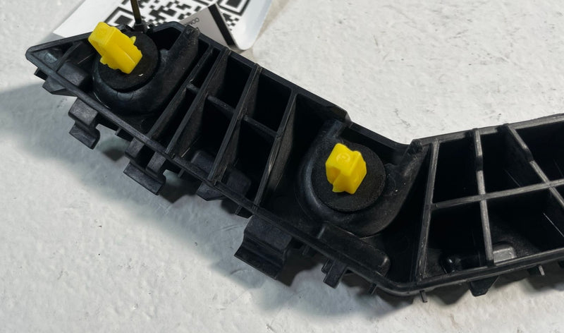 Load image into Gallery viewer, 2024-2026 HYUNDAI SANTA FE REAR RIGHT SIDE BUMPER UPPER SUPPORT BRACKET # 106894
