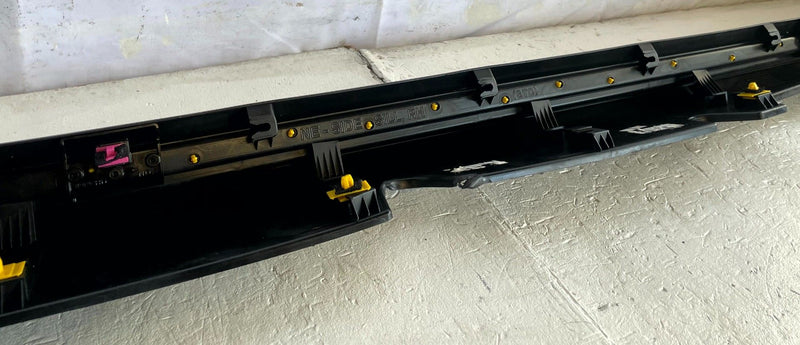 Load image into Gallery viewer, 2022-2024 HYUNDAI IONIQ 5 RIGHT SIDE SKIRT ROCKER PANEL MOLDING BLACK # 108861
