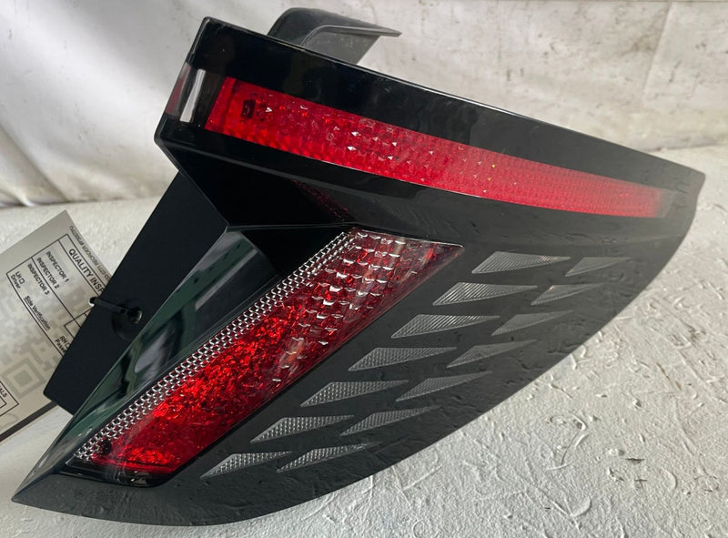 Load image into Gallery viewer, 2022-2026 HYUNDAI TUCSON REAR RIGHT PASSENGER SIDE OUTER TAILLIGHT LAMP # 113720
