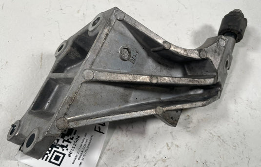 2017-2022 INFINITI Q60 FRONT LEFT SIDE ENGINE MOUNT SUPPORT BRACKET 3.0L