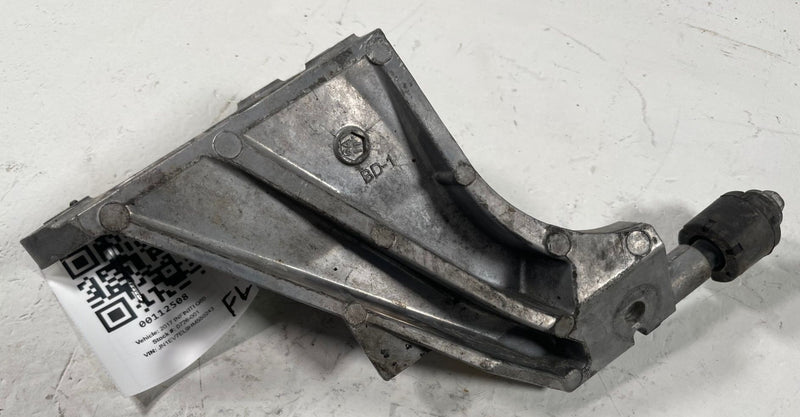 Load image into Gallery viewer, 2017-2022 INFINITI Q60 FRONT LEFT SIDE ENGINE MOUNT SUPPORT BRACKET 3.0L #112508
