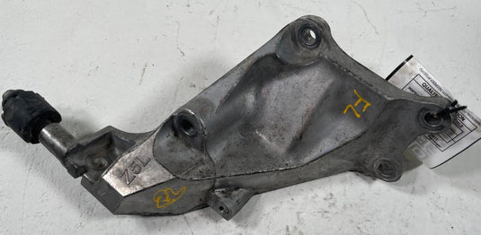 2017-2022 INFINITI Q60 FRONT LEFT SIDE ENGINE MOUNT SUPPORT BRACKET 3.0L