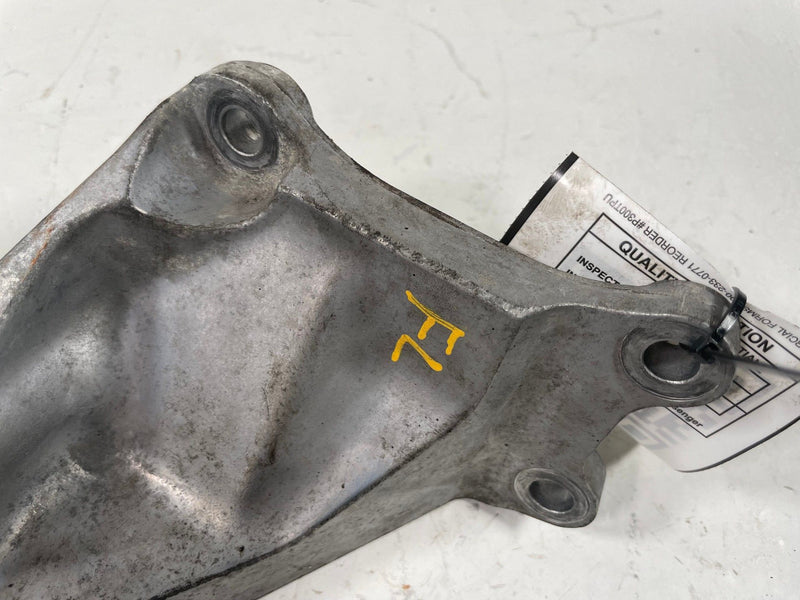 Load image into Gallery viewer, 2017-2022 INFINITI Q60 FRONT LEFT SIDE ENGINE MOUNT SUPPORT BRACKET 3.0L #112508
