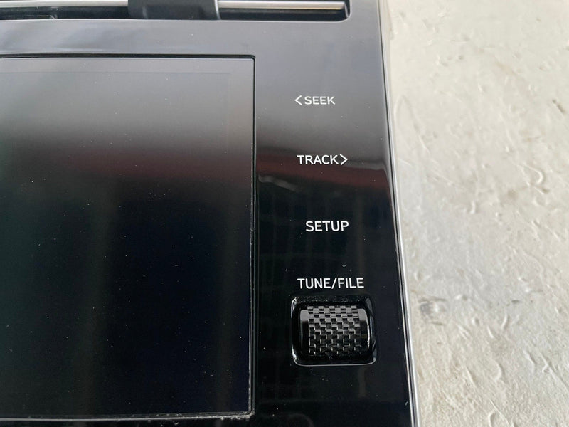 Load image into Gallery viewer, 2022 - 2024 HYUNDAI TUCSON DASHBOARD RADIO MEDIA DISPLAY SCREEN PANEL # 113714
