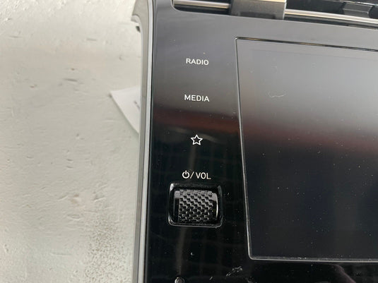 2022 - 2024 HYUNDAI TUCSON DASHBOARD RADIO MEDIA DISPLAY SCREEN PANEL