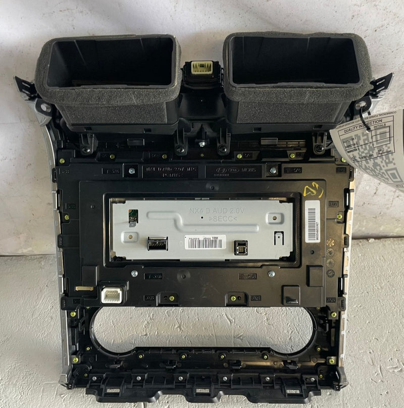 Load image into Gallery viewer, 2022 - 2024 HYUNDAI TUCSON DASHBOARD RADIO MEDIA DISPLAY SCREEN PANEL # 113714
