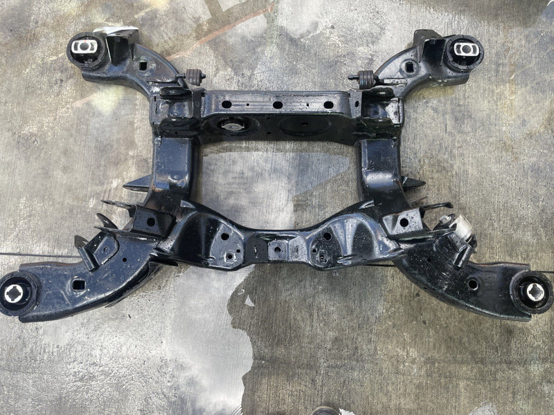 Load image into Gallery viewer, 20-25 FORD EXPLORER REAR UNDERCARRIAGE SUBFRAME CROSSMEMBER CRADLE 2.3L # 111106
