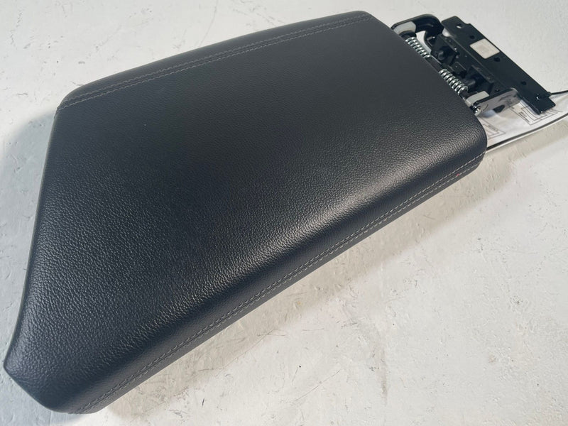 Load image into Gallery viewer, 2022 - 2026 GENESIS G70 FRONT CENTER CONSOLE ARMREST STORAGE LID COVER # 113916
