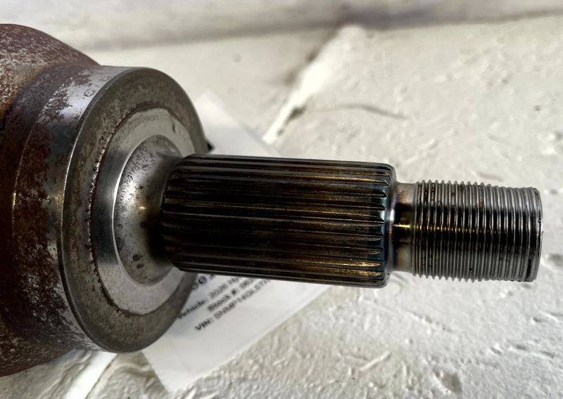 Load image into Gallery viewer, 2026 HYUNDAI SANTA FE FWD FRONT RIGHT SIDE AXLE SHAFT HALFSHAFT 2.5L # 111271

